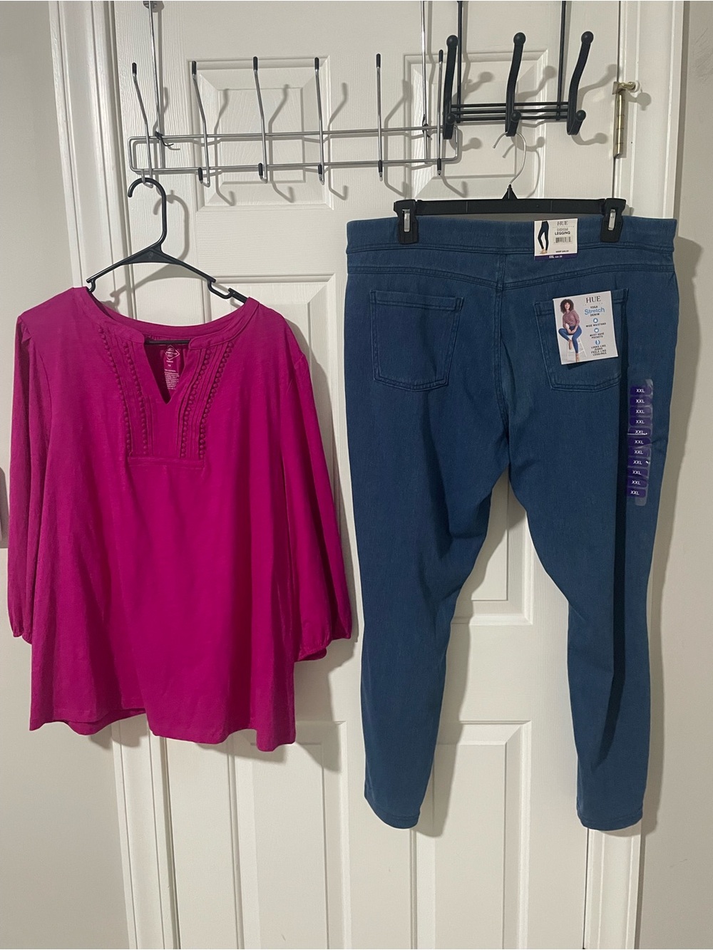 Hue Women's denim leggings  with Magenta Top 1x/xxl